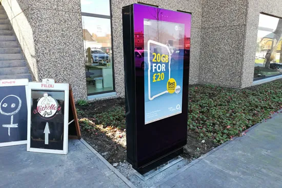 Presentation Media - Outdoor Screens